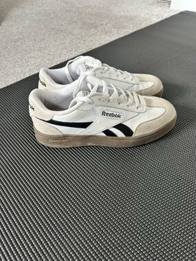 Reebok women’s White, Black & Tan Retro Court Sneakers